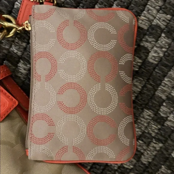 Stylish Gold and Pink Women's Bag/ Bundle of two - Picture 6 of 15